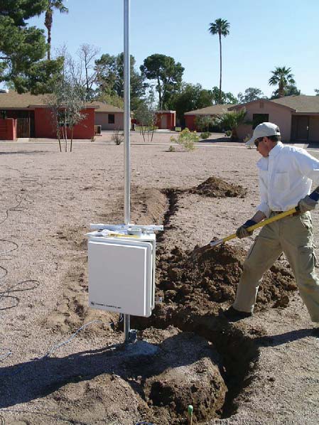 Stevan Earl installs a wireless met station