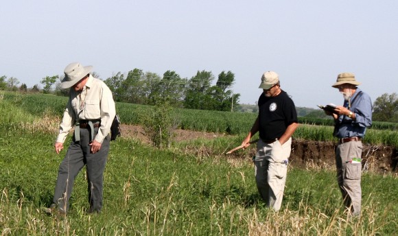 Plant hunters of the Konza Prairie